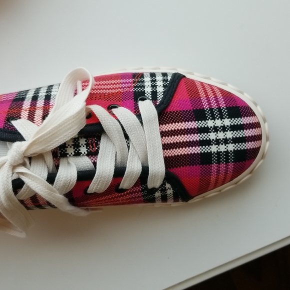 NWT Kate Spade Vale Sneakers - Picture 3 of 10